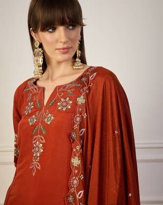 Red women kurta pant dupatta set 3
