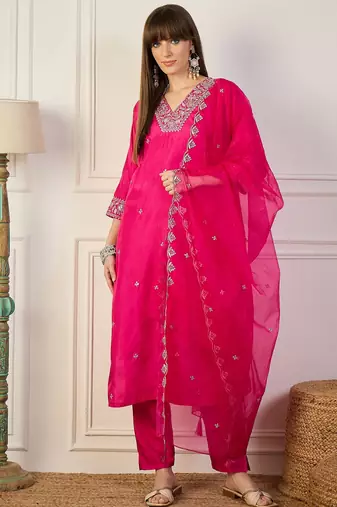 Pink women kurta pant dupatta set