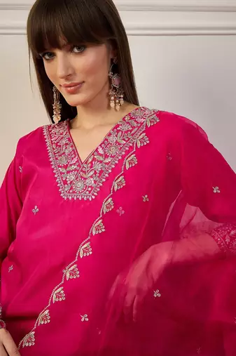 Pink women kurta pant dupatta set