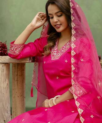 Pink women kurta pant dupatta set 3