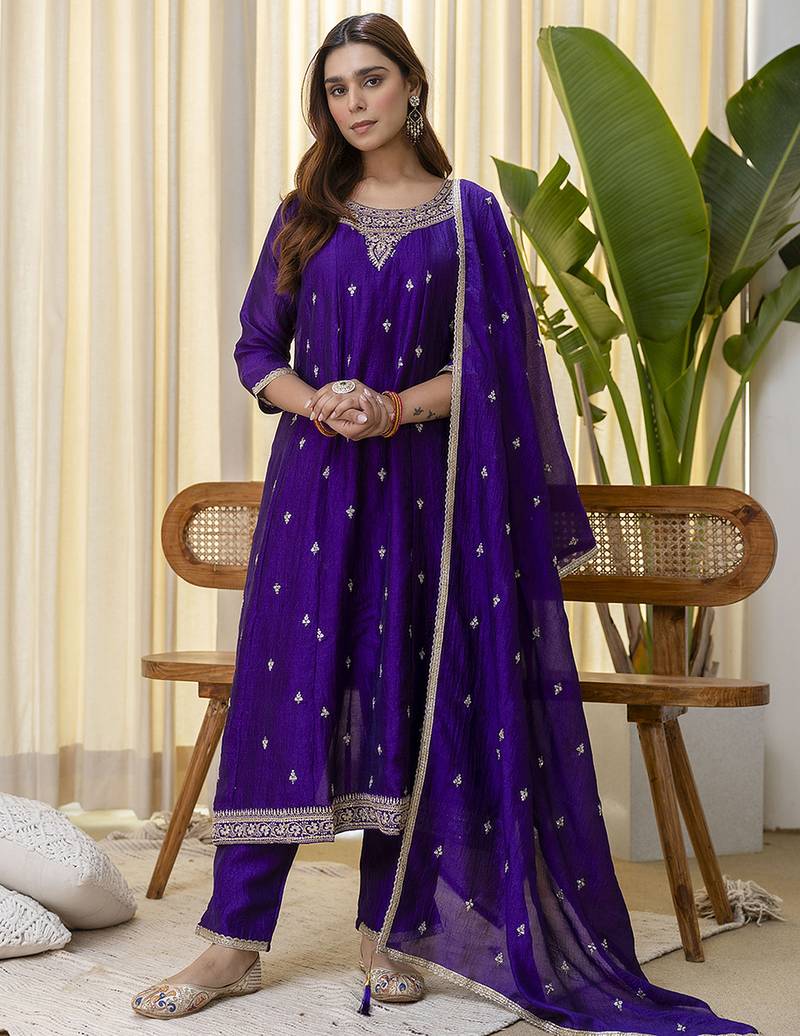 Purple women kurta pant dupatta set