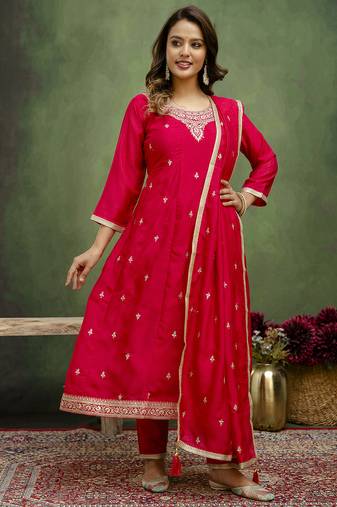 Pink women kurta pant dupatta set