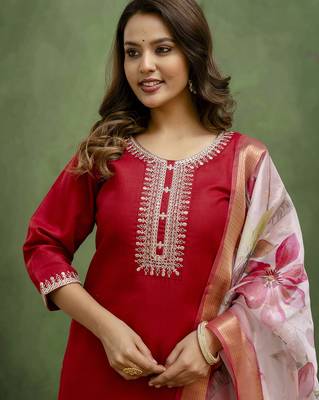 Maroon women kurta pant dupatta set 3
