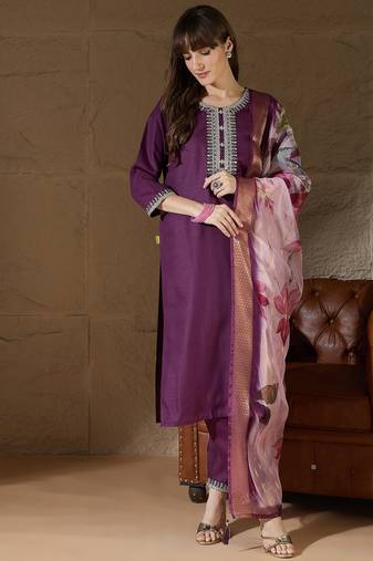 Purple women kurta pant dupatta set