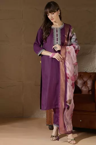 Purple women kurta pant dupatta set