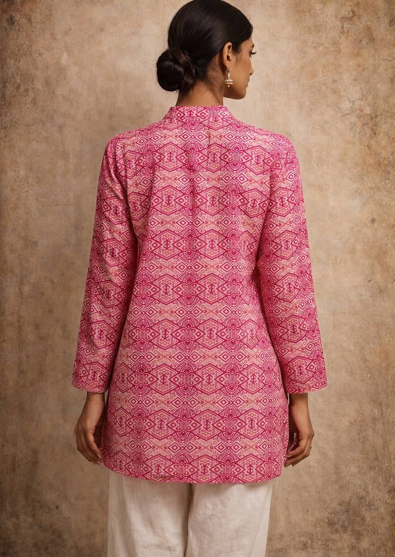 Trending floral digital print muslin silk tunic / stylish short kurti for grilish