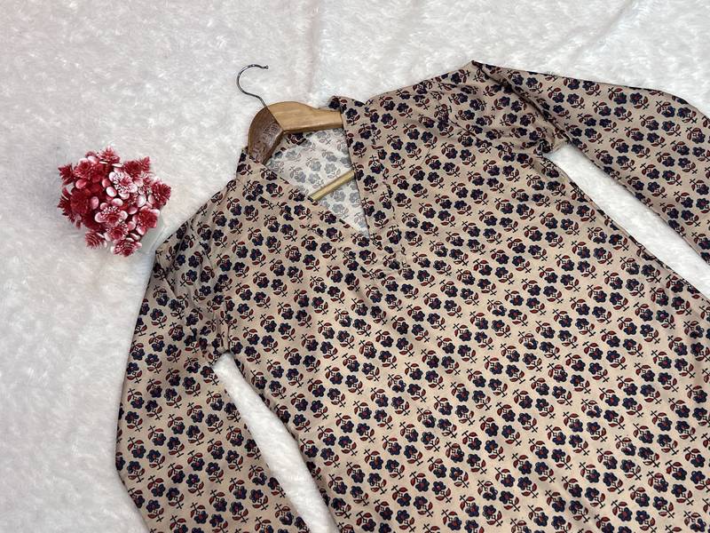 Trending floral digital print muslin silk tunic / stylish short kurti for grilish