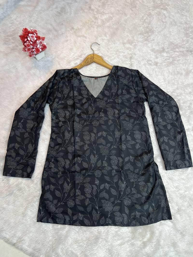 Trending floral digital print muslin silk tunic / stylish short kurti for grilish