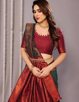 Green silk blend banarasi saree with blouse 2
