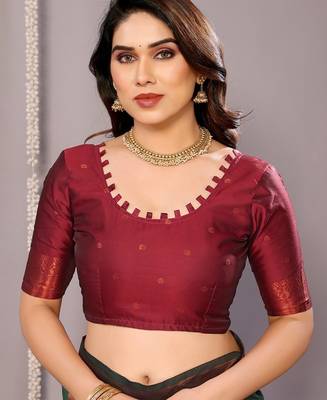Green silk blend banarasi saree with blouse 5