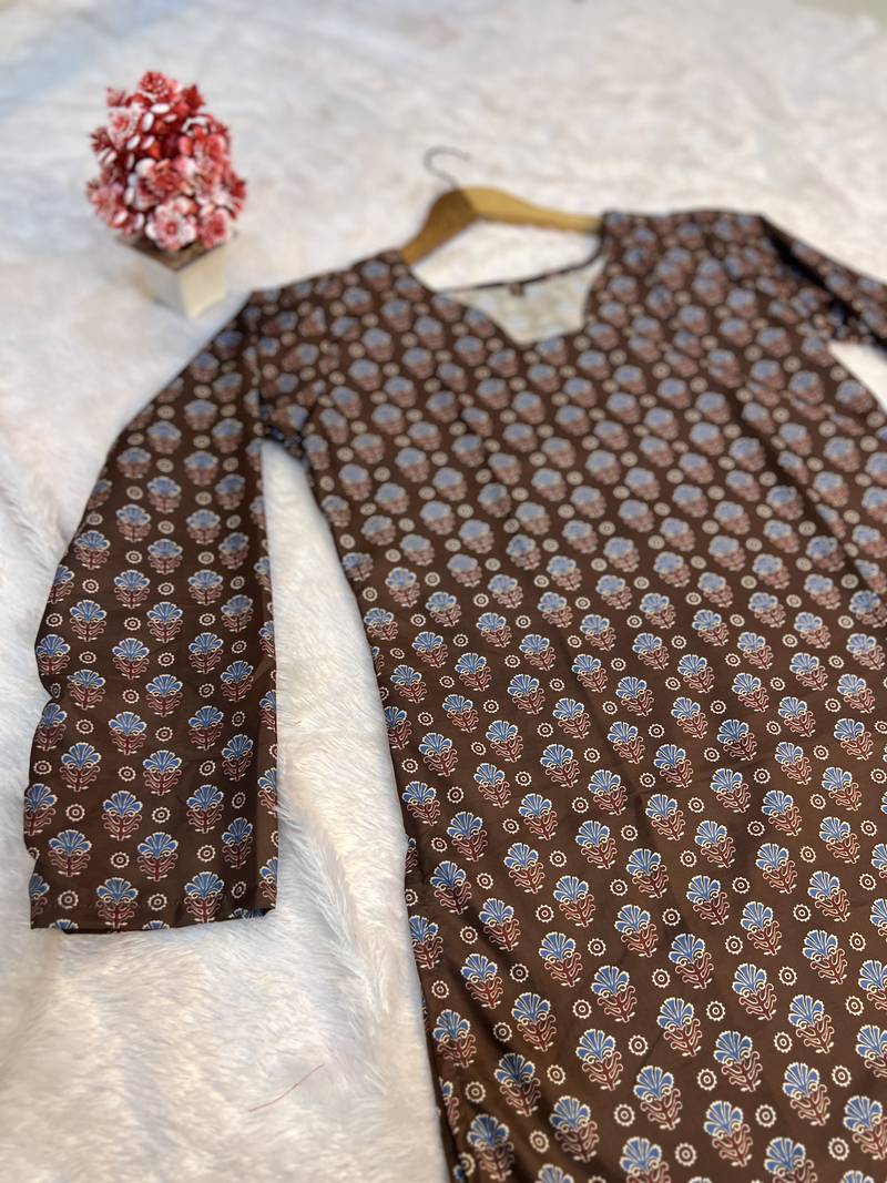 Trending floral digital print muslin silk tunic / stylish short kurti for grilish