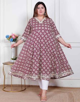 plus size women's cream embroidered cotton anarkali kurta   3