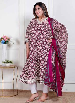 plus size women's cream embroidered cotton anarkali kurta and dupatta 2