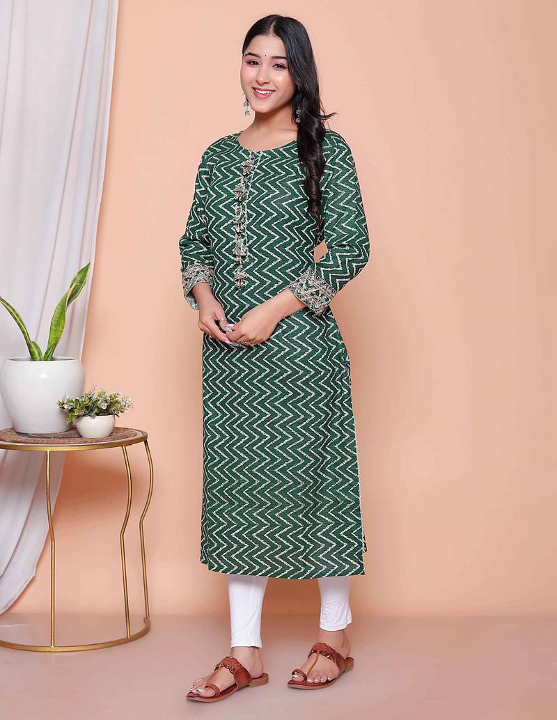 Doriyaan womens green zigzag  print embroidery rayon straight kurti