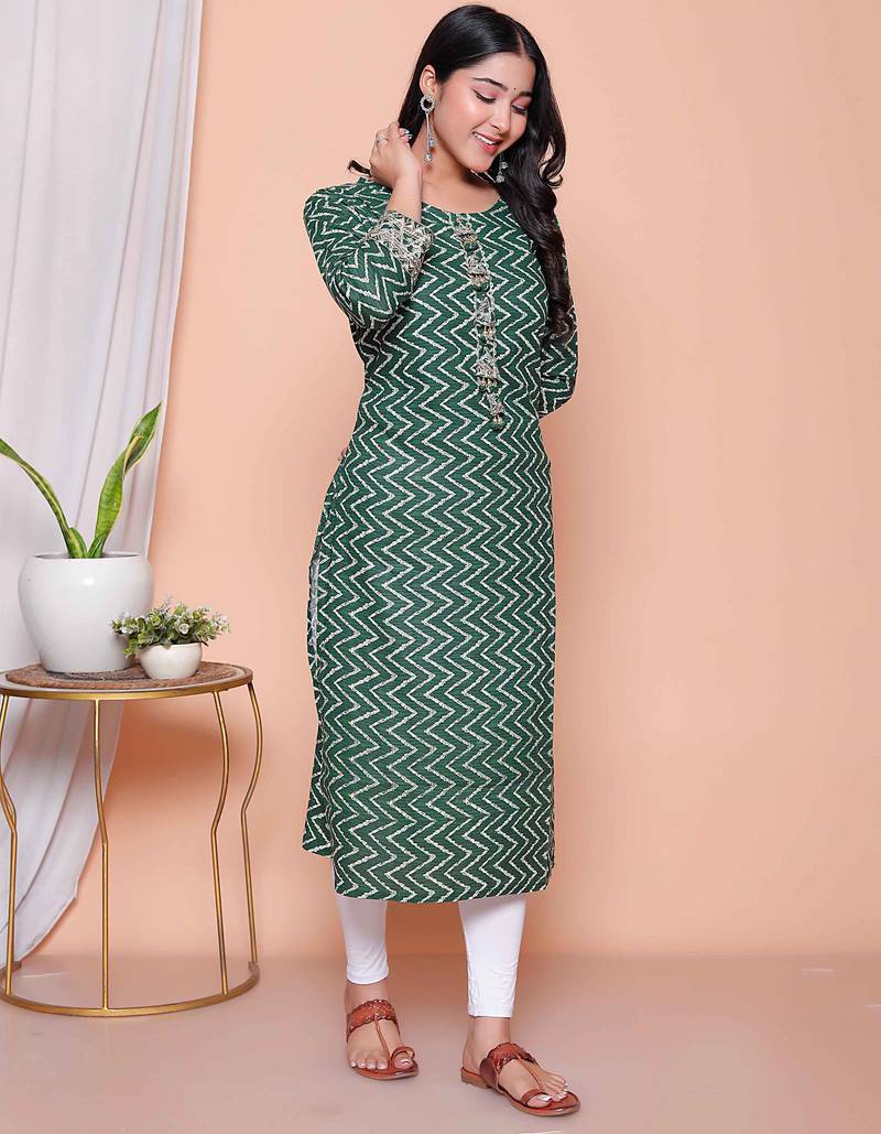 Doriyaan womens green zigzag  print embroidery rayon straight kurti
