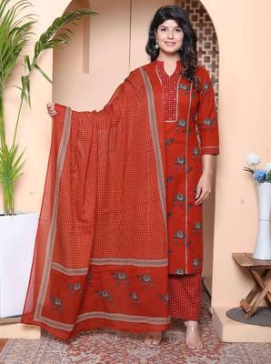  womens pure cotton animal printed straight kurta with palazzo & dupatta set 1