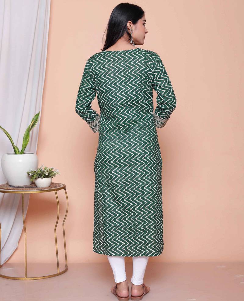 Doriyaan womens green zigzag  print embroidery rayon straight kurti