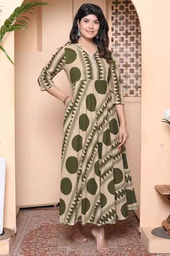 Doriyaan womens green cotton anarkali kurta
