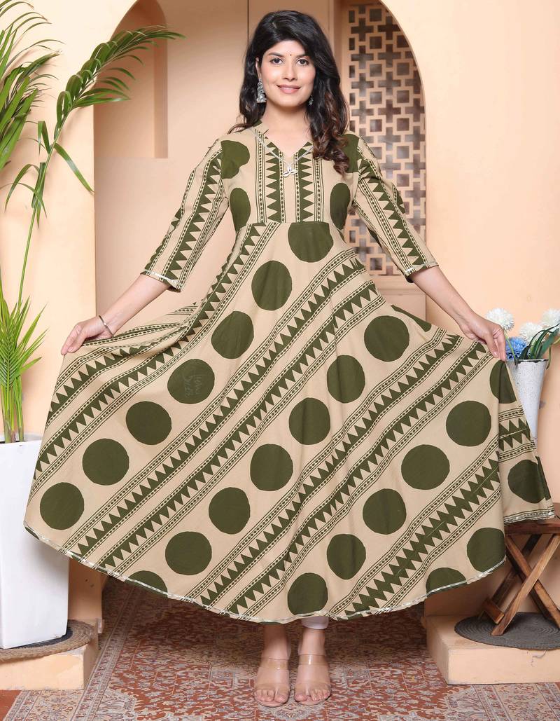 Doriyaan womens green cotton anarkali kurta
