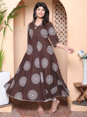 womens printed v-neck cotton anarkali kurta brown 1