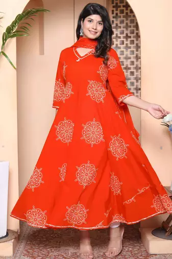Doriyaan womens orange floral cotton printed anarkali kurta wit dupatta