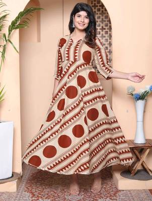 Doriyaan womens brown printed v-neck anarkali kurta 1