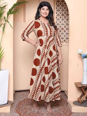 Doriyaan womens brown printed v-neck anarkali kurta 2