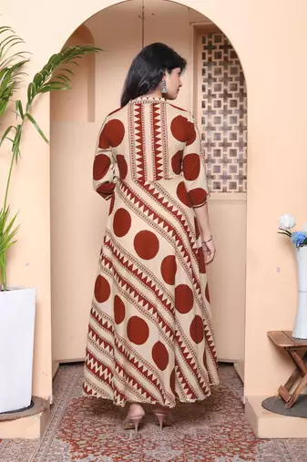 Doriyaan womens brown printed v-neck anarkali kurta