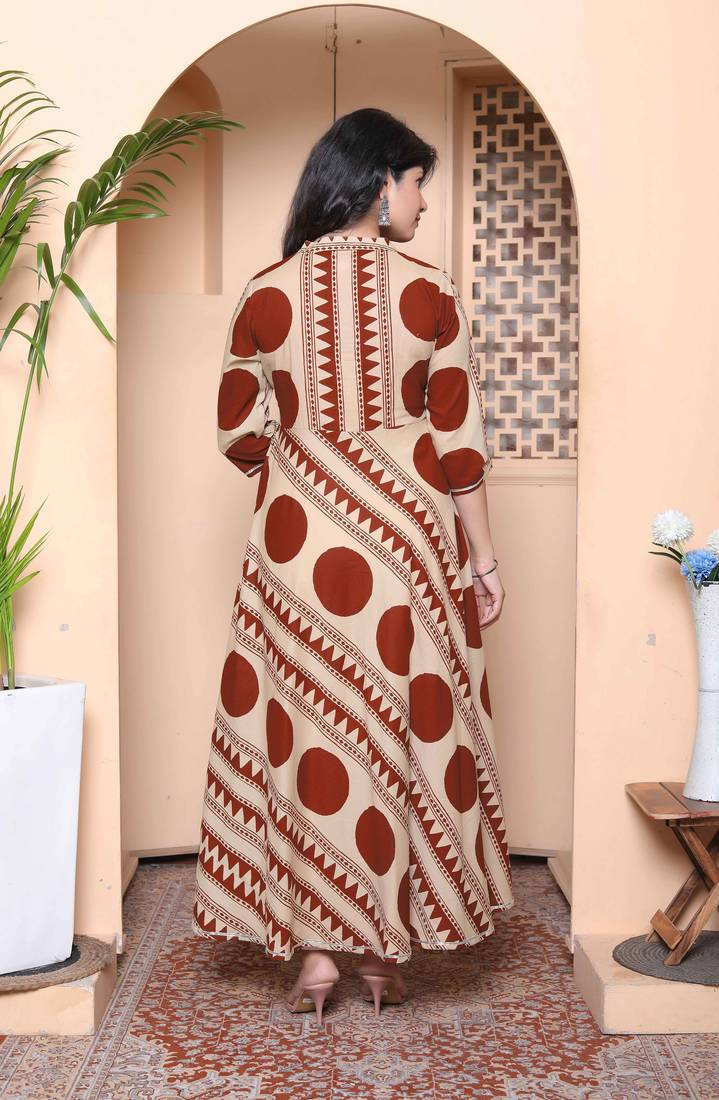 Doriyaan womens brown printed v-neck anarkali kurta