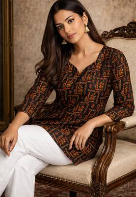  floral digital print muslin silk tunic / stylish short kurti for grilish 3