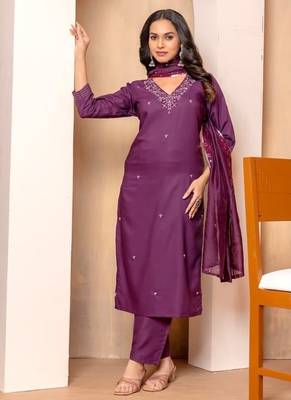 Wine embroidered suit set 2