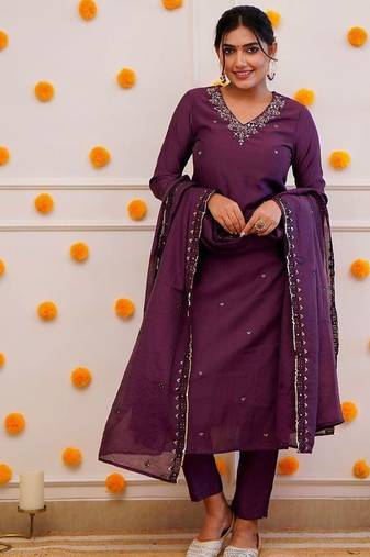 Wine embroidered suit set