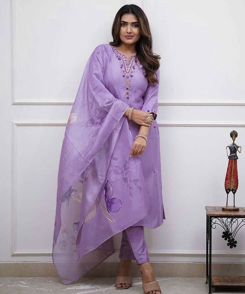 Light-purple embroidered kurta set