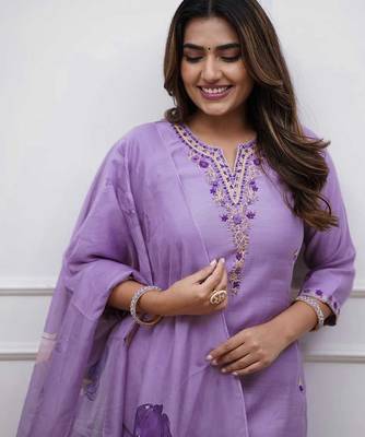 Light-purple embroidered kurta set 3