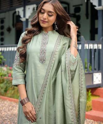 Light- green a-line suit set 4
