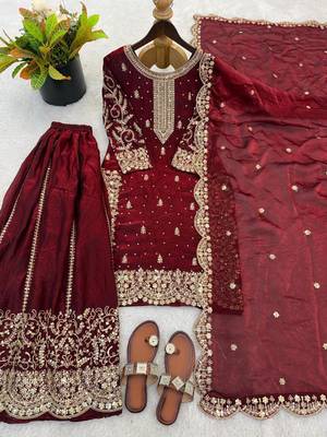 Maroon heavy embroidered sharara set 4
