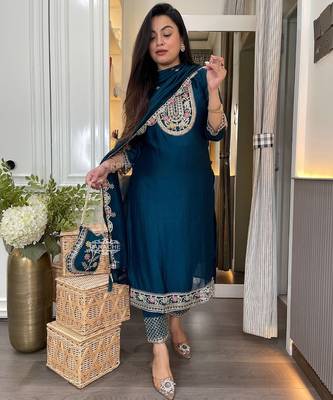Teal blue embroidered suit set 2