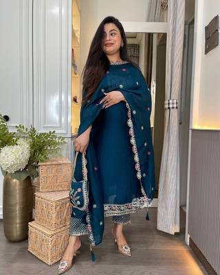 Teal blue embroidered suit set 4
