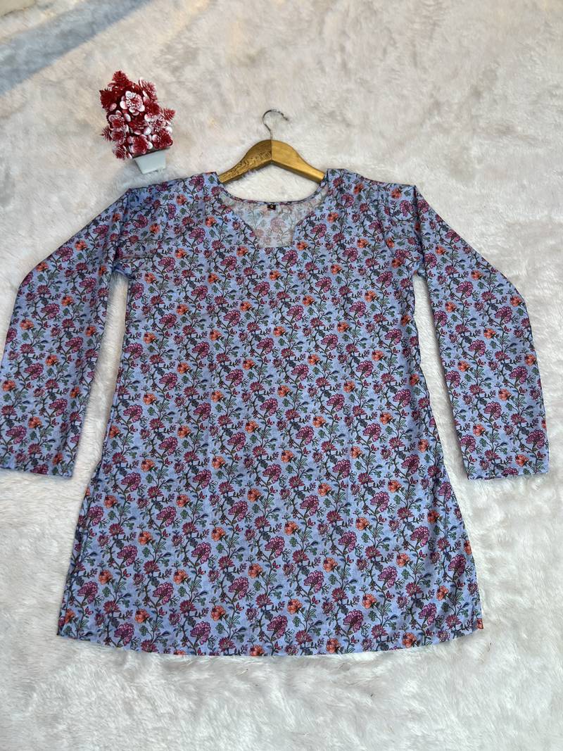 Trending floral digital print muslin silk tunic / stylish short kurti for grilish