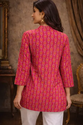  floral digital print muslin silk tunic / stylish short kurti for grilish