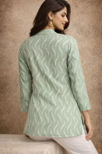  floral digital print muslin silk tunic / stylish short kurti for grilish