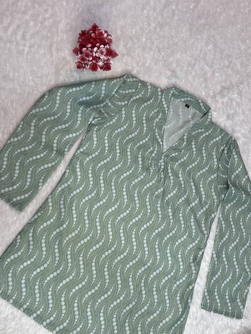 Trending floral digital print muslin silk tunic / stylish short kurti for grilish