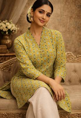  floral digital print muslin silk tunic / stylish short kurti for grilish 2