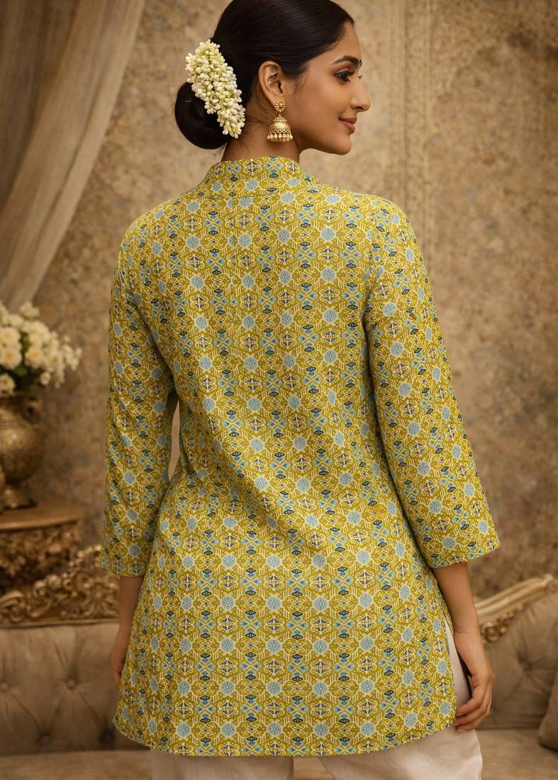 Trending floral digital print muslin silk tunic / stylish short kurti for grilish