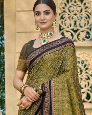 mehendi green soft silk blend woven work traditional saree 2