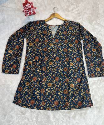 Trending floral digital print muslin silk tunic / stylish short kurti for grilish 5