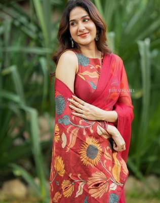 Red earthy sunflower kalamkari saree 3