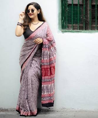Red and black linen paisley motif saree 1