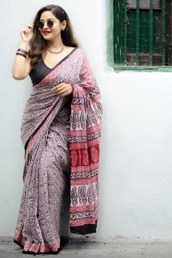 Red and black linen paisley motif saree