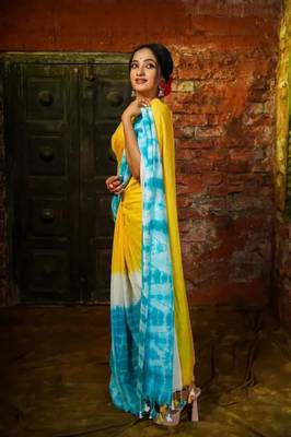 Yellow linen printed saree 4